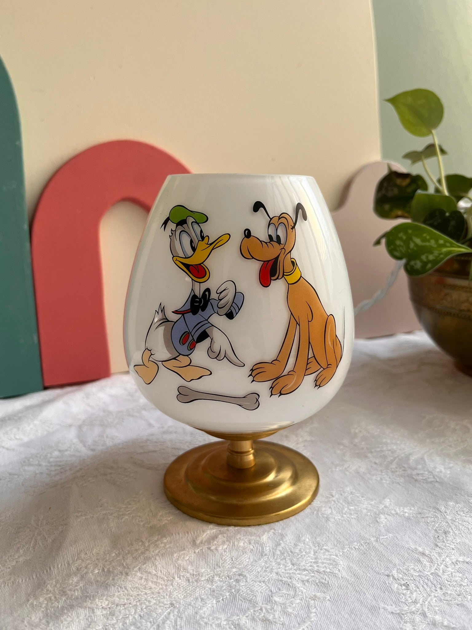 Lampe à poser vintage en opaline Disney- petit modèle Donald