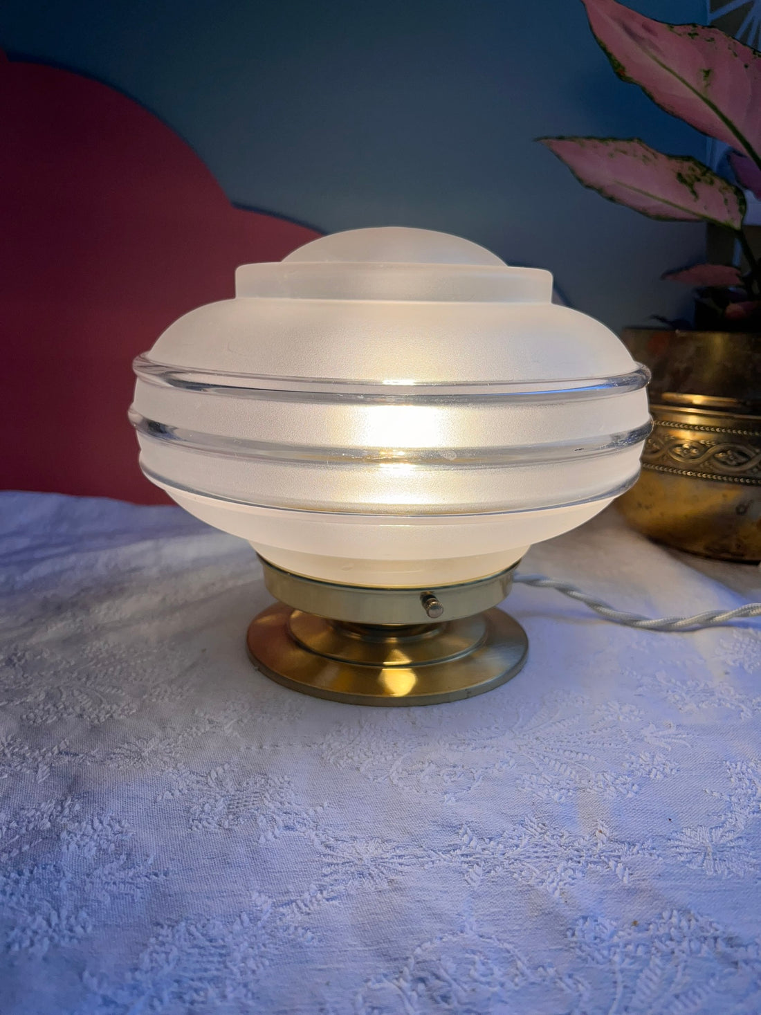 Lampe à poser vintage en verre translucide années 50- modèle Alix