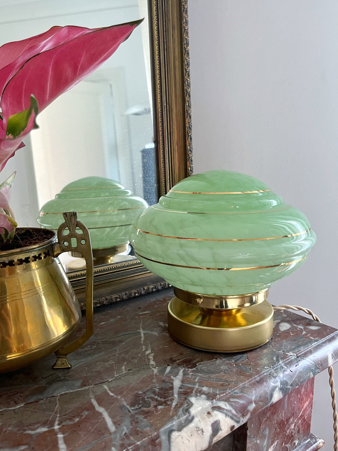 Lampe à poser vintage en verre de Clichy vert