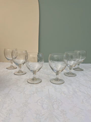 Six verres à vin gravées- Prunille