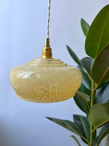 Suspension en verre de Clichy jaune arrondie- modèle Cora