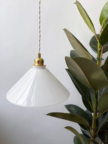 Suspension vintage conique en verre blanc- modèle Alia