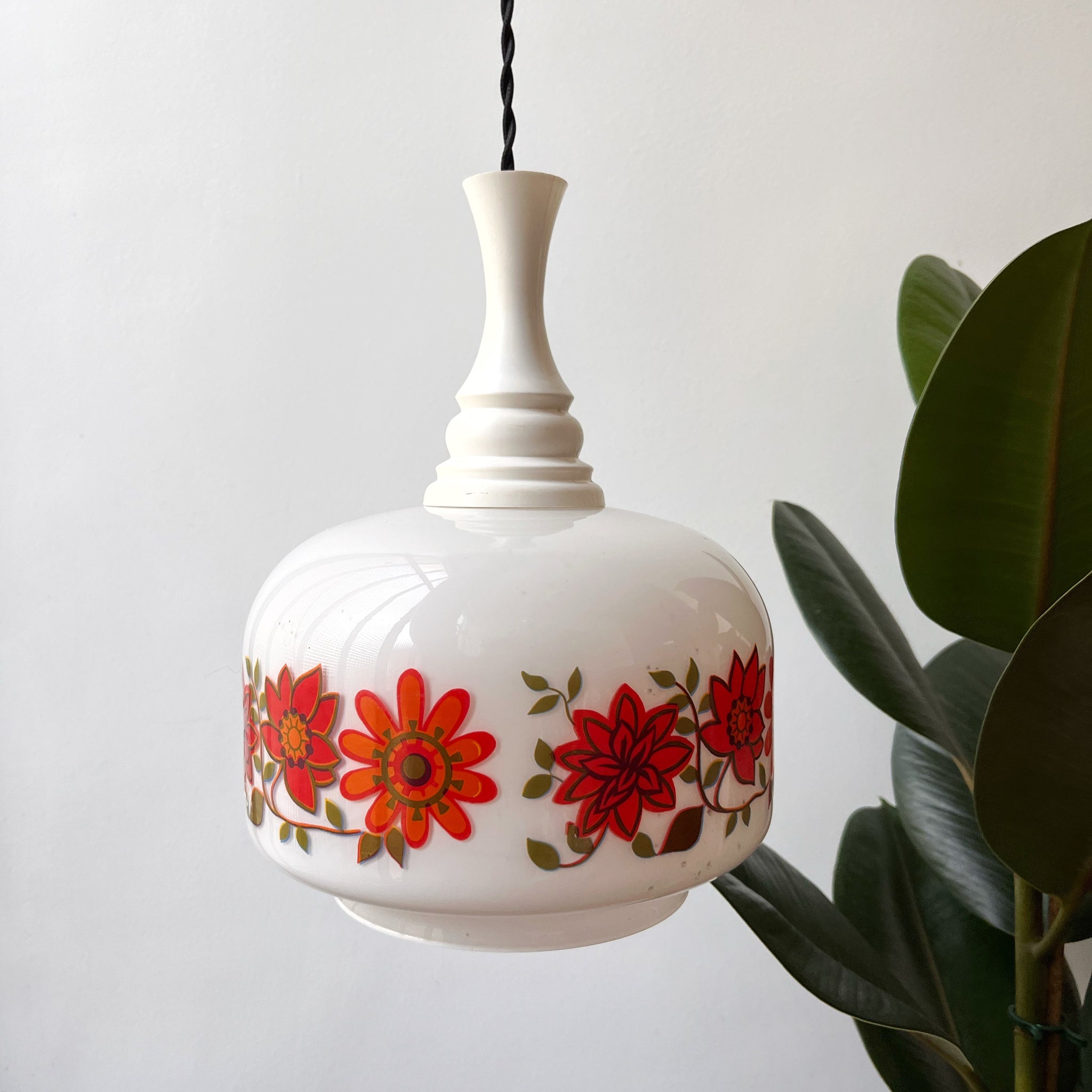 Suspension opaline vintage années 70  à fleurs orange - modèle Barbara